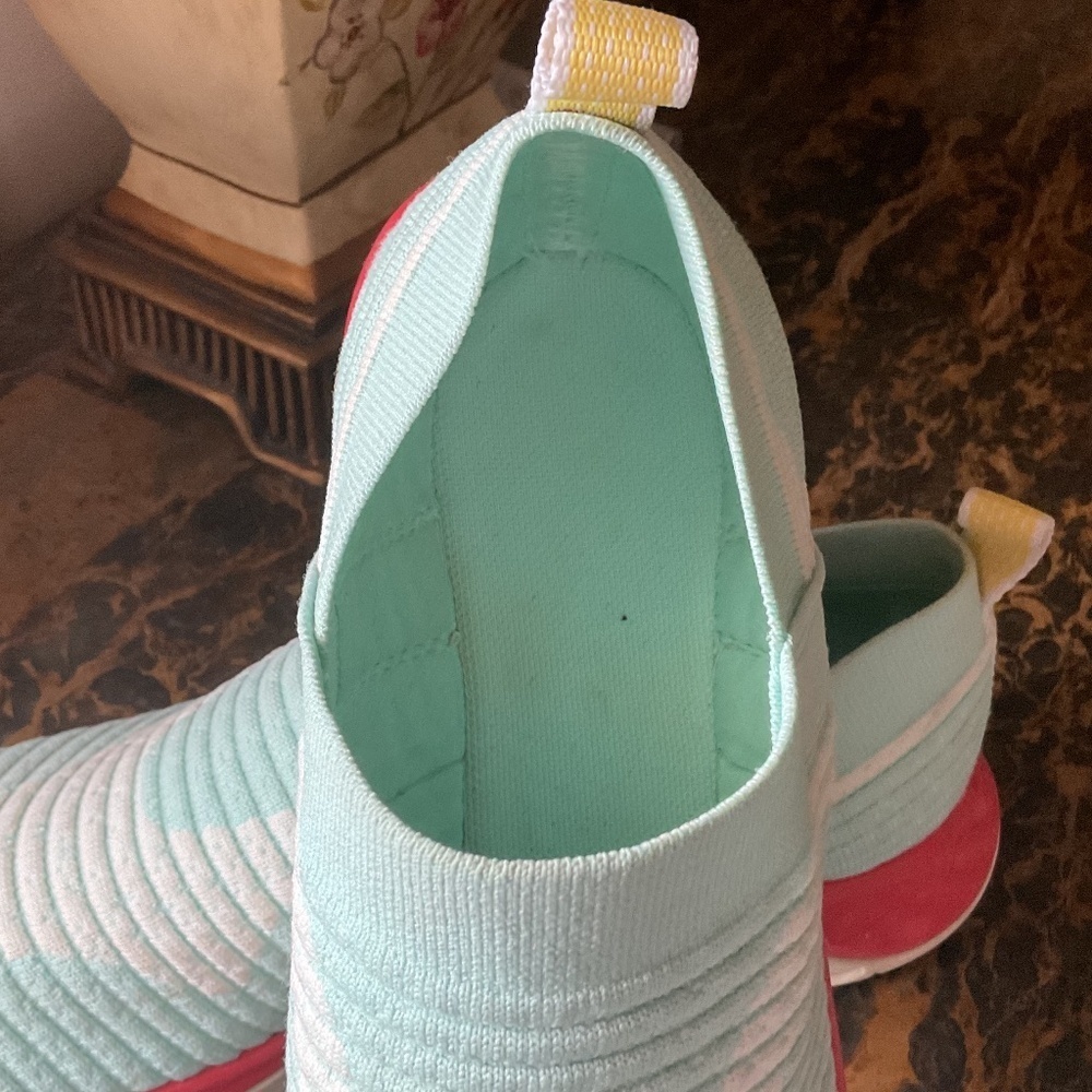 MERREL LIGHT TURQUOISE BLUE/RED SOLE STRETCH WOMEN SNEAKERS SIZE US 8.5 - Picture 10 of 12